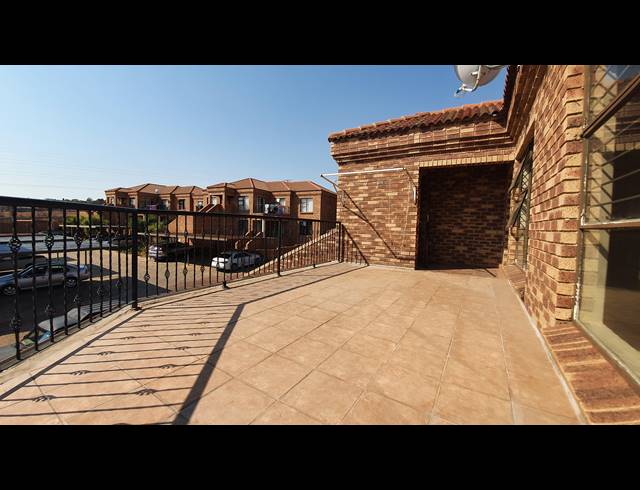 2 BEDROOM APARTMENT SOLD IN LIEFDE EN VREDE
